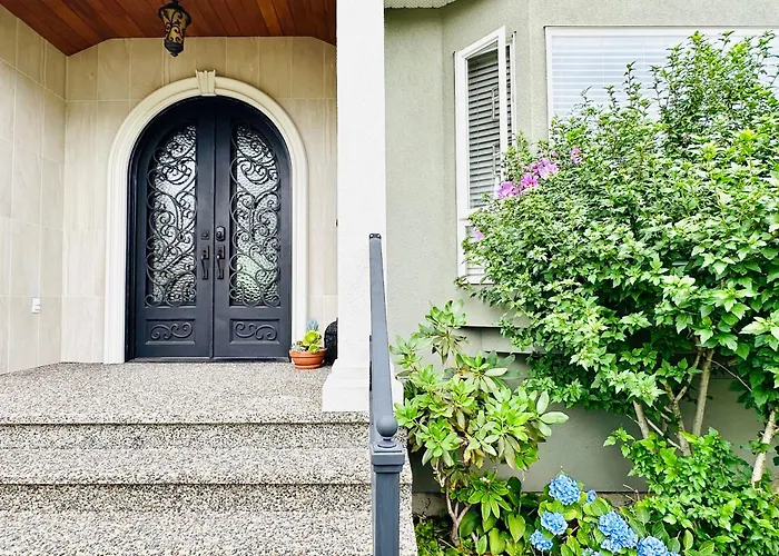 Luxury Family Villa - 5Br & Garden - 10 Mins To Dt - Free Parking