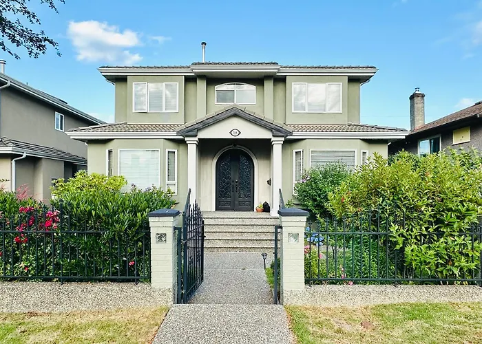 Luxury Family Villa - 5Br & Garden - 10 Mins To Dt - Free Parking