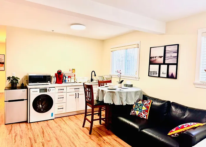 13 Mins To Downtown-Free Parking Near Joyce Skytrain -2 Beds