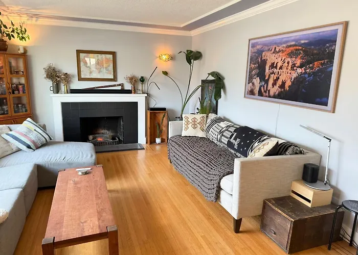 The Orange Door Bungalow- 2-Br W Private Yard, Walkable To Cafes & Restaurants, 10 Min To Dt