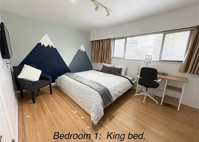 Oakridge Garden Retreat - Spacious -Free Parking - Near Skytrain& Yvr